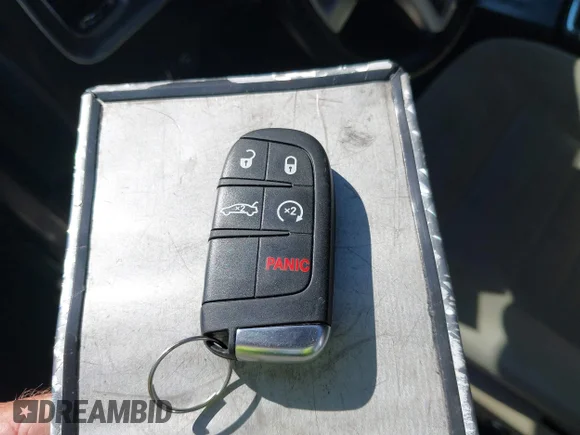 ✅ 2011 Dodge Charger RT • VIN: 2B3CL5CT3BH575765 • Лот: 44646804. Опубліковано раніше на IAAI з пробігом 137 612 миль. Безкоштовний доступ до архіву аукціонних продажів зі США та докладний звіт про історію автомобіля на DreamBid. Зображення 11.