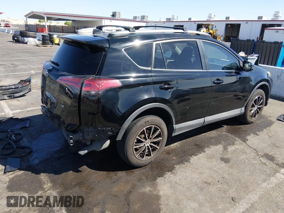 ✅ 2018 Toyota RAV4 LE • VIN: 2T3ZFREV2JW453435 • Лот: 44699611. Опубликован ранее на IAAI с пробегом 101 671 миль. Бесплатный доступ к архиву аукционных продаж из США и подробный отчёт об истории автомобиля на DreamBid. Изображение 4.