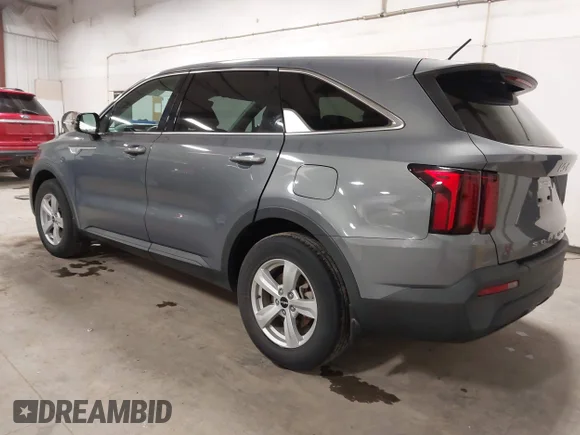 ✅ 2022 Kia Sorento LX • VIN: 5XYRG4LC6NG131502 • Lot: 44116032. Listed on IAAI with 60,943 mi. Free auction sales archive from the USA and detailed vehicle history report at DreamBid. Image 3.