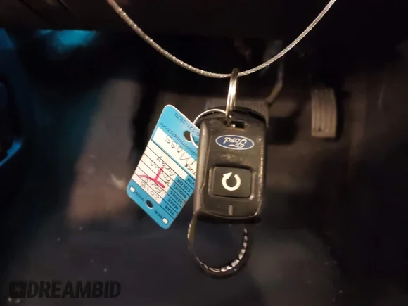 ✅ 2018 Ford Focus SEL • VIN: 1FADP3H28JL208265 • Лот: 44890209. Опубліковано раніше на IAAI з пробігом 104 768 миль. Безкоштовний доступ до архіву аукціонних продажів зі США та докладний звіт про історію автомобіля на DreamBid. Зображення 11.