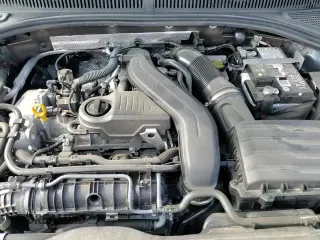 ✅ 2025 Volkswagen Jetta SE • VIN: 3VW7X7BUXSM015282 • Лот: 93864515. Опубликован ранее на Copart с пробегом 30 170 миль. Бесплатный доступ к архиву аукционных продаж из США и подробный отчёт об истории автомобиля на DreamBid. Изображение 13.