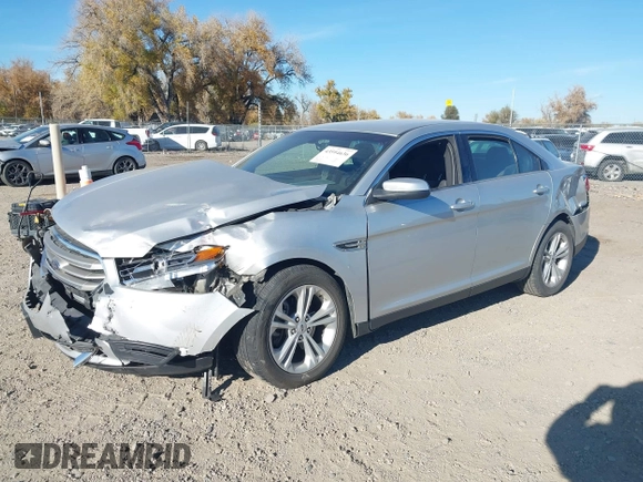 ✅ 2017 Ford Taurus SEL • VIN: 1FAHP2E88HG121523 • Lot: 43594636. Wystawiony na IAAI z przebiegiem 131 837 mil. Bezpłatny archiwum sprzedaży aukcyjnych z USA i szczegółowy raport historii pojazdu na DreamBid. Zdjęcie 2.