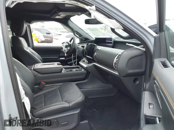 ✅ 2026 Ford Expedition Tremor • VIN: 1FMJU1RG1TEA02938 • Лот: 44918604. Опубликован ранее на IAAI с пробегом 2 319 миль. Бесплатный доступ к архиву аукционных продаж из США и подробный отчёт об истории автомобиля на DreamBid. Изображение 5.