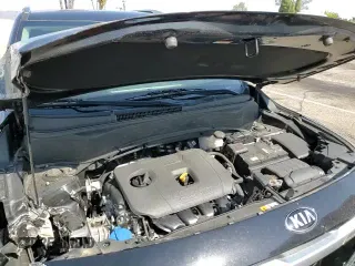 ✅ 2021 Kia Seltos S • VIN: KNDEU2AA0M7222564 • Lot: 71237715. Wystawiony na Copart z przebiegiem 19 518 mil. Bezpłatny archiwum sprzedaży aukcyjnych z USA i szczegółowy raport historii pojazdu na DreamBid. Zdjęcie 16.