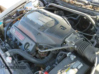 ✅ 2002 Acura TL Type S • VIN: 19UUA56982A006421 • Lot: 41409373. Wystawiony na IAAI z przebiegiem 204 653 mil. Bezpłatny archiwum sprzedaży aukcyjnych z USA i szczegółowy raport historii pojazdu na DreamBid. Zdjęcie 20.