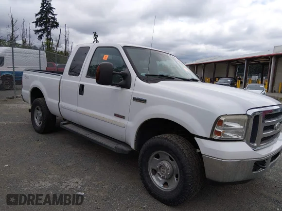 ✅ 2006 Ford F-250 XL • VIN: 1FTSX21P56EC43374 • Лот: 45359788. Опубліковано раніше на IAAI з пробігом 158 189 миль. Безкоштовний доступ до архіву аукціонних продажів зі США та докладний звіт про історію автомобіля на DreamBid. Зображення 1.