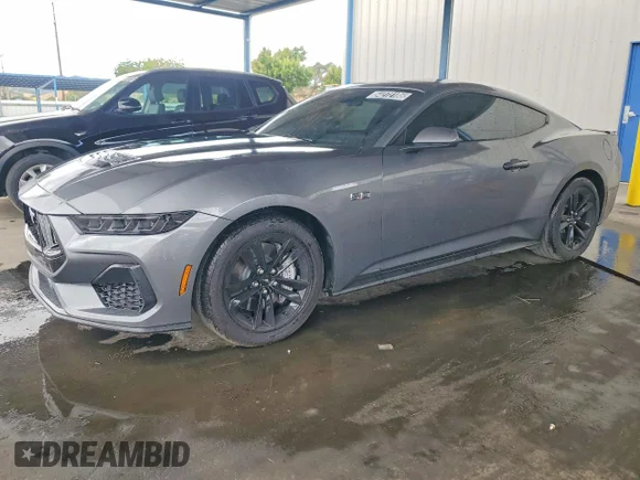 ✅ 2025 Ford Mustang GT • VIN: 1FA6P8CF4S5417878 • Lot: 54272186. Wystawiony na Copart z przebiegiem 4 422 mil. Bezpłatny archiwum sprzedaży aukcyjnych z USA i szczegółowy raport historii pojazdu na DreamBid. Zdjęcie 1.