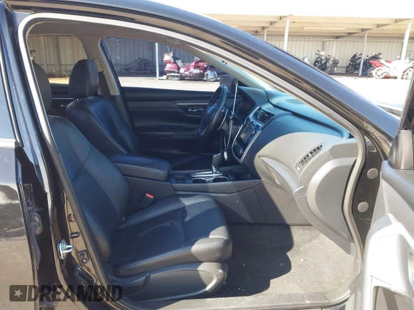 ✅ 2018 Nissan Altima SR • VIN: 1N4AL3AP0JC236260 • Lot: 44277131. Wystawiony na IAAI z przebiegiem 100 312 mil. Bezpłatny archiwum sprzedaży aukcyjnych z USA i szczegółowy raport historii pojazdu na DreamBid. Zdjęcie 5.