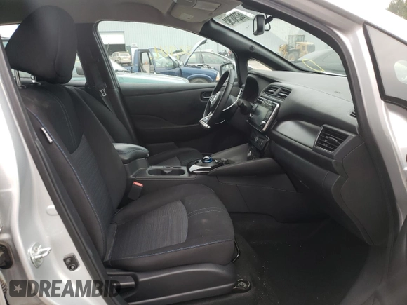 ✅ 2018 Nissan LEAF SL • VIN: 1N4AZ1CP4JC307685 • Lot: 62296292. Wystawiony na Copart z przebiegiem 32 964 mil. Bezpłatny archiwum sprzedaży aukcyjnych z USA i szczegółowy raport historii pojazdu na DreamBid. Zdjęcie 5.