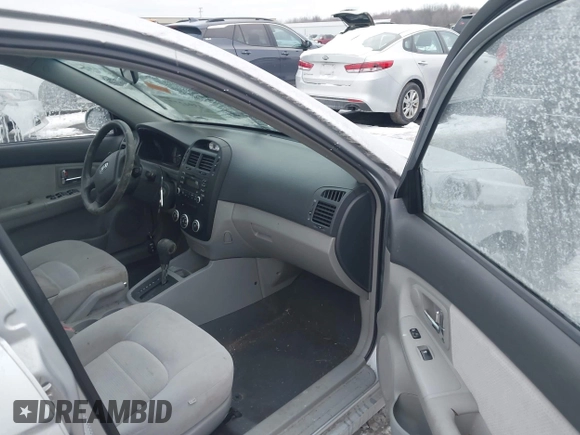 ✅ 2007 Kia Spectra EX • VIN: KNAFE122675429444 • Lot: 43942777. Wystawiony na IAAI z przebiegiem 145 615 mil. Bezpłatny archiwum sprzedaży aukcyjnych z USA i szczegółowy raport historii pojazdu na DreamBid. Zdjęcie 5.