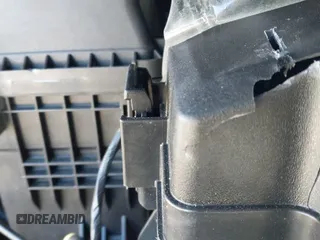 ✅ 2024 Kia Seltos SX • VIN: KNDETCA70R7475095 • Lot: 43616589. Wystawiony na IAAI z przebiegiem 8 762 mil. Bezpłatny archiwum sprzedaży aukcyjnych z USA i szczegółowy raport historii pojazdu na DreamBid. Zdjęcie 19.