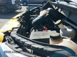 ✅ 2019 Ford Transit • VIN: 1FTYR3XM6KKA38696 • Lot: 43469361. Wystawiony na IAAI z przebiegiem 147 409 mil. Bezpłatny archiwum sprzedaży aukcyjnych z USA i szczegółowy raport historii pojazdu na DreamBid. Zdjęcie 20.