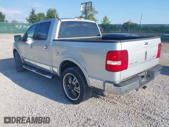 ✅ 2006 Lincoln Mark LT • VIN: 5LTPW18566FJ08726 • Лот: 43193423. Опубліковано раніше на IAAI з пробігом 120 430 миль. Безкоштовний доступ до архіву аукціонних продажів зі США та докладний звіт про історію автомобіля на DreamBid. Зображення 3.