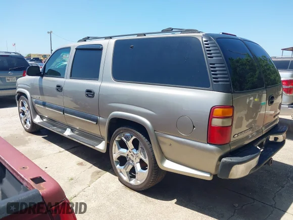 ✅ 2001 Chevrolet Suburban LS • VIN: 3GNEC16TX1G119957 • Lot: 42511364. Wystawiony na IAAI z przebiegiem Nie podano. Bezpłatny archiwum sprzedaży aukcyjnych z USA i szczegółowy raport historii pojazdu na DreamBid. Zdjęcie 3.