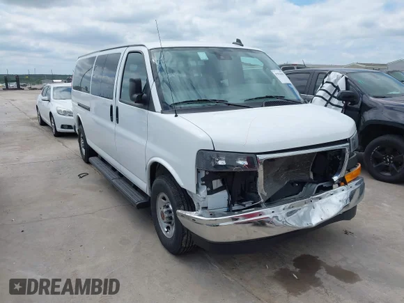 ✅ 2025 GMC Savana LT • VIN: 1GJZ7PFP4S1224653 • Lot: 45018405. Listed on IAAI with 19,590 mi. Free auction sales archive from the USA and detailed vehicle history report at DreamBid. Image 1.