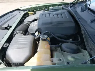 ✅ 2018 Dodge Challenger SXT • VIN: 2C3CDZAG4JH208532 • Lot: 43061618. Wystawiony na IAAI z przebiegiem 69 079 mil. Bezpłatny archiwum sprzedaży aukcyjnych z USA i szczegółowy raport historii pojazdu na DreamBid. Zdjęcie 18.