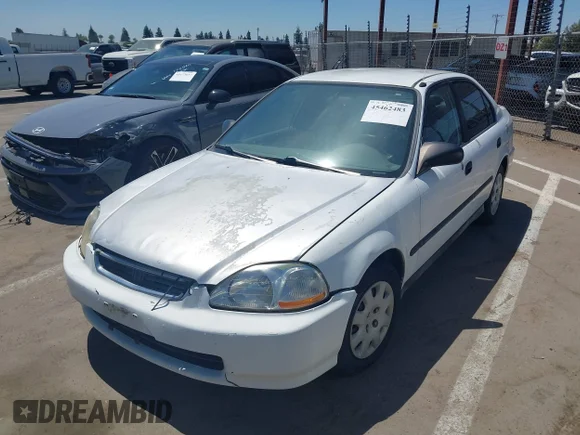 ✅ 1998 Honda Civic LX • VIN: 2HGEJ6670WH613946 • Lot: 45462483. Wystawiony na IAAI z przebiegiem 155 980 mil. Bezpłatny archiwum sprzedaży aukcyjnych z USA i szczegółowy raport historii pojazdu na DreamBid. Zdjęcie 2.