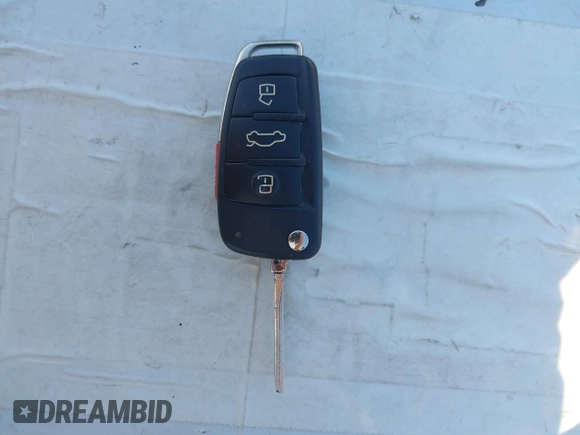 ✅ 2015 Audi Q3 Premium Plus • VIN: WA1EFCFS8FR006920 • Лот: 45255015. Опубликован ранее на IAAI с пробегом 139 149 миль. Бесплатный доступ к архиву аукционных продаж из США и подробный отчёт об истории автомобиля на DreamBid. Изображение 11.