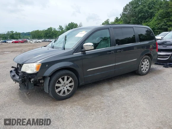 ✅ 2011 Chrysler Town & Country Touring L • VIN: 2A4RR8DG2BR633735 • Lot: 45460106. Wystawiony na IAAI z przebiegiem 111 863 mil. Bezpłatny archiwum sprzedaży aukcyjnych z USA i szczegółowy raport historii pojazdu na DreamBid. Zdjęcie 2.