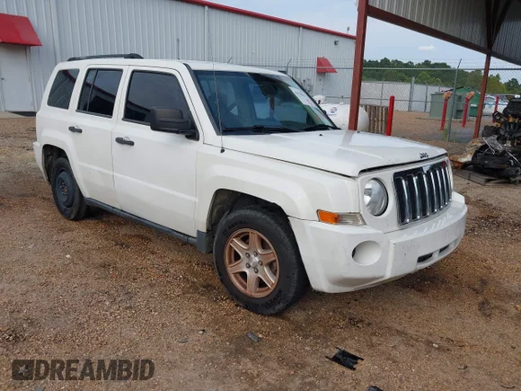 ✅ 2007 Jeep Patriot Sport • VIN: 1J8FT28017D398638 • Lot: 43170941. Wystawiony na IAAI z przebiegiem Nie podano. Bezpłatny archiwum sprzedaży aukcyjnych z USA i szczegółowy raport historii pojazdu na DreamBid. Zdjęcie 1.