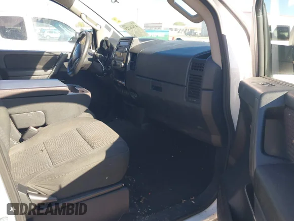 ✅ 2013 Nissan Titan SV • VIN: 1N6AA0EJ0DN310268 • Lot: 41826529. Wystawiony na IAAI z przebiegiem 187 528 mil. Bezpłatny archiwum sprzedaży aukcyjnych z USA i szczegółowy raport historii pojazdu na DreamBid. Zdjęcie 5.