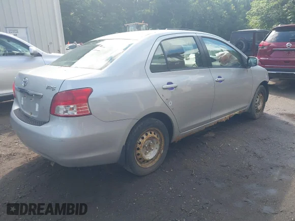 ✅ 2010 Toyota Yaris • VIN: JTDBT4K33A1379229 • Лот: 45589043. Опубликован ранее на IAAI с пробегом 152 093 миль. Бесплатный доступ к архиву аукционных продаж из США и подробный отчёт об истории автомобиля на DreamBid. Изображение 4.