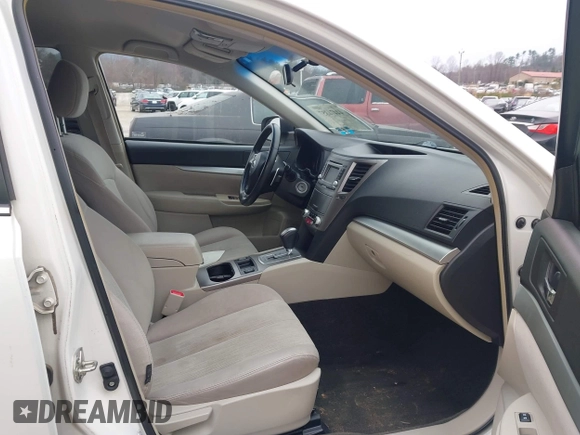 ✅ 2014 Subaru Outback Premium • VIN: 4S4BRBCC9E3235725 • Lot: 44471357. Wystawiony na IAAI z przebiegiem 146 294 mil. Bezpłatny archiwum sprzedaży aukcyjnych z USA i szczegółowy raport historii pojazdu na DreamBid. Zdjęcie 5.