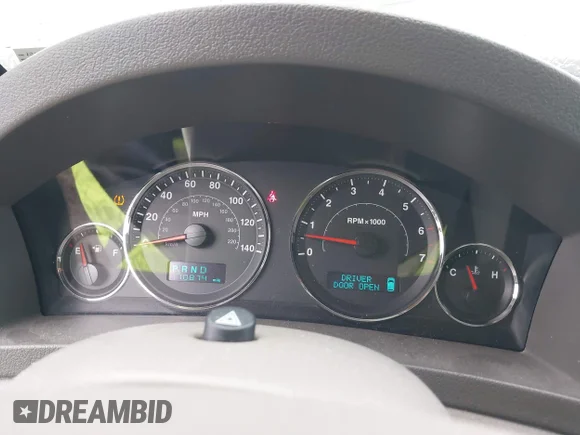 ✅ 2006 Jeep Grand Cherokee Laredo • VIN: 1J4GR48K36C262890 • Lot: 44152252. Wystawiony na IAAI z przebiegiem 112 500 mil. Bezpłatny archiwum sprzedaży aukcyjnych z USA i szczegółowy raport historii pojazdu na DreamBid. Zdjęcie 7.