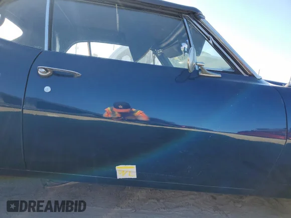 ✅ 1967 Chevrolet Camaro • VIN: 124677N237846 • Lot: 76172424. Wystawiony na Copart z przebiegiem 88 978 mil. Bezpłatny archiwum sprzedaży aukcyjnych z USA i szczegółowy raport historii pojazdu na DreamBid. Zdjęcie 12.