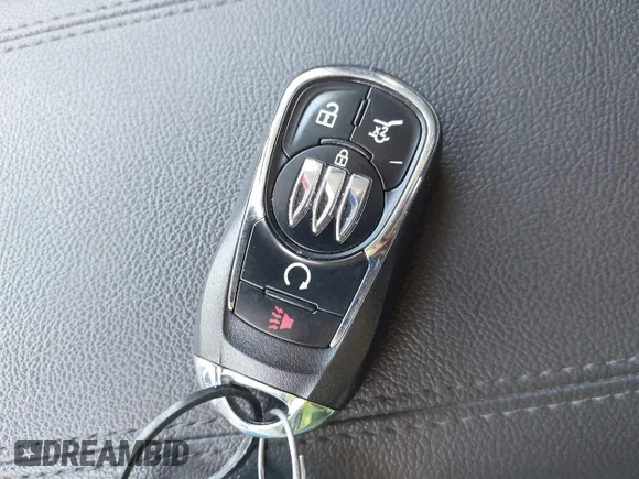 ✅ 2025 Buick Encore GX Sport Touring • VIN: KL4AMDSL7SB038317 • Лот: 42151204. Опубліковано раніше на IAAI з пробігом 10 917 миль. Безкоштовний доступ до архіву аукціонних продажів зі США та докладний звіт про історію автомобіля на DreamBid. Зображення 11.