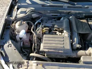 ✅ 2017 Volkswagen Jetta S • VIN: 3VW2B7AJ0HM201373 • Lot: 86184115. Wystawiony na Copart z przebiegiem 115 557 mil. Bezpłatny archiwum sprzedaży aukcyjnych z USA i szczegółowy raport historii pojazdu na DreamBid. Zdjęcie 13.