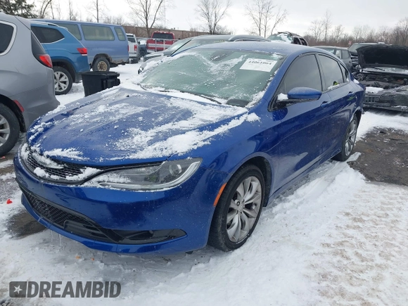 ✅ 2015 Chrysler 200 S • VIN: 1C3CCCBBXFN698749 • Lot: 44061064. Wystawiony na IAAI z przebiegiem 147 395 mil. Bezpłatny archiwum sprzedaży aukcyjnych z USA i szczegółowy raport historii pojazdu na DreamBid. Zdjęcie 2.