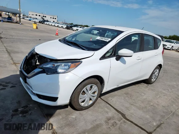 ✅ 2019 Nissan Note SV • VIN: 3N1CE2CPXKL354149 • Lot: 70903445. Wystawiony na Copart z przebiegiem 95 678 mil. Bezpłatny archiwum sprzedaży aukcyjnych z USA i szczegółowy raport historii pojazdu na DreamBid. Zdjęcie 1.