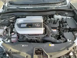 ✅ 2022 Lexus UX 250h F Sport • VIN: JTHE9JBHXN2057983 • Лот: 46143515. Опубликован ранее на Copart с пробегом 27 367 миль. Бесплатный доступ к архиву аукционных продаж из США и подробный отчёт об истории автомобиля на DreamBid. Изображение 13.