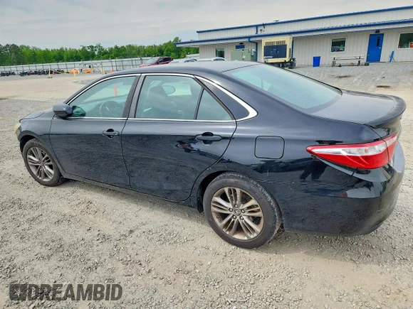 ✅ 2017 Toyota Camry SE • VIN: 4T1BF1FK4HU316281 • Лот: 52124026. Опубликован ранее на Copart с пробегом 142 626 миль. Бесплатный доступ к архиву аукционных продаж из США и подробный отчёт об истории автомобиля на DreamBid. Изображение 2.