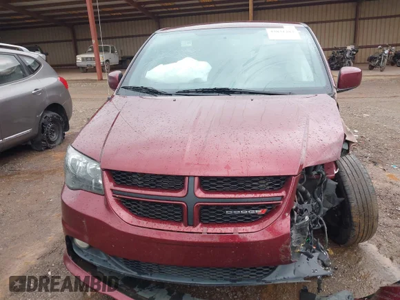 ✅ 2018 Dodge Grand Caravan GT • VIN: 2C4RDGEG6JR140412 • Lot: 43831487. Wystawiony na IAAI z przebiegiem 167 561 mil. Bezpłatny archiwum sprzedaży aukcyjnych z USA i szczegółowy raport historii pojazdu na DreamBid. Zdjęcie 6.