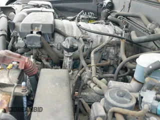 ✅ 2000 Toyota Tundra Limited • VIN: 5TBBT481XYS068716 • Lot: 42105380. Listed on IAAI with 281,055 mi. Free auction sales archive from the USA and detailed vehicle history report at DreamBid. Image 13.