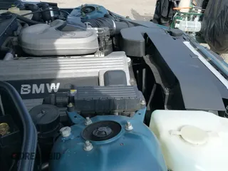 ✅ 1996 BMW 3 Series Z3 1.9 • VIN: 4USCH7324TLB73385 • Lot: 43411897. Listed on IAAI with 73,872 mi. Free auction sales archive from the USA and detailed vehicle history report at DreamBid. Image 17.