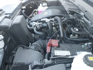 ✅ 2024 Toyota Highlander XLE • VIN: 5TDAAAB59RS065326 • Lot: 42701391. Wystawiony na IAAI z przebiegiem 10 593 mil. Bezpłatny archiwum sprzedaży aukcyjnych z USA i szczegółowy raport historii pojazdu na DreamBid. Zdjęcie 19.