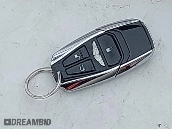 ✅ 2021 Aston Martin Vantage • VIN: SCFSMGBW7MGP05268 • Lot: 43320161. Wystawiony na IAAI z przebiegiem 18 865 mil. Bezpłatny archiwum sprzedaży aukcyjnych z USA i szczegółowy raport historii pojazdu na DreamBid. Zdjęcie 11.