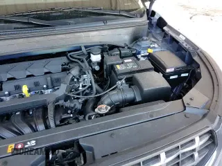 ✅ 2025 Hyundai Venue SEL • VIN: KMHRC8A34SU380537 • Lot: 86080655. Listed on Copart with 5,004 mi. Free auction sales archive from the USA and detailed vehicle history report at DreamBid. Image 13.