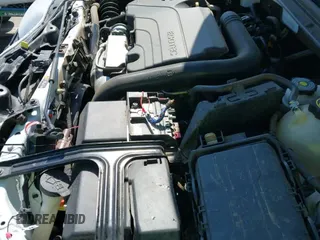 2019 Chevrolet Malibu LS z VIN 1G1ZC5ST7KF114959, wystawiony jako IAAI lot #42392030 z przebiegiem 121 502 mil mil oraz . Historia ofert i sprzedaży dostępna na DreamBid. Obrazek 19.