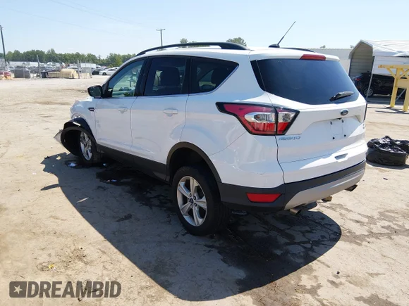 ✅ 2017 Ford Escape SE • VIN: 1FMCU9G93HUD62298 • Lot: 45368746. Wystawiony na IAAI z przebiegiem 120 235 mil. Bezpłatny archiwum sprzedaży aukcyjnych z USA i szczegółowy raport historii pojazdu na DreamBid. Zdjęcie 3.