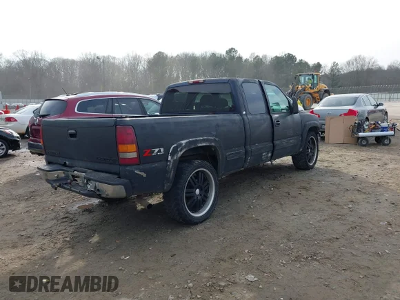 ✅ 2000 Chevrolet Silverado 1500 LS • VIN: 1GCEK19TXYE320461 • Lot: 44120712. Wystawiony na IAAI z przebiegiem 268 543 mil. Bezpłatny archiwum sprzedaży aukcyjnych z USA i szczegółowy raport historii pojazdu na DreamBid. Zdjęcie 4.