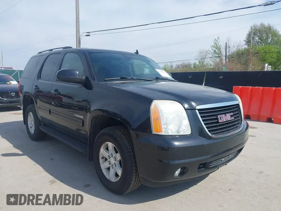 ✅ 2011 GMC Yukon SLE • VIN: 1GKS2AE09BR119153 • Lot: 44918185. Listed on IAAI with 178,850 mi. Free auction sales archive from the USA and detailed vehicle history report at DreamBid. Image 1.