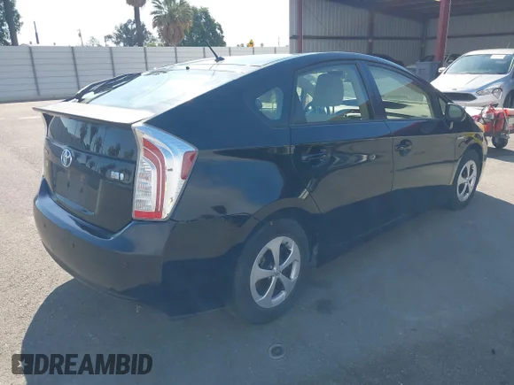 ✅ 2014 Toyota Prius Three • VIN: JTDKN3DU6E1746673 • Лот: 45056708. Опубліковано раніше на IAAI з пробігом 216 663 миль. Безкоштовний доступ до архіву аукціонних продажів зі США та докладний звіт про історію автомобіля на DreamBid. Зображення 4.