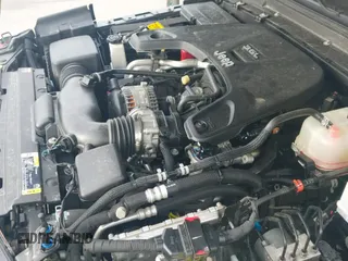 ✅ 2021 Jeep Gladiator Willys • VIN: 1C6HJTAG5ML513978 • Lot: 42298998. Listed on IAAI with 33,497 mi. Free auction sales archive from the USA and detailed vehicle history report at DreamBid. Image 12.