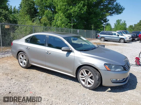 ✅ 2014 Volkswagen Passat SEL Premium • VIN: 1VWCN7A35EC052517 • Лот: 44912282. Опубликован ранее на IAAI с пробегом 167 113 миль. Бесплатный доступ к архиву аукционных продаж из США и подробный отчёт об истории автомобиля на DreamBid. Изображение 1.