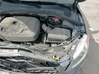 ✅ 2017 Volvo XC60 Dynamic • VIN: YV440MRR0H2122722 • Лот: 58673295. Опубликован ранее на Copart с пробегом 123 009 миль. Бесплатный доступ к архиву аукционных продаж из США и подробный отчёт об истории автомобиля на DreamBid. Изображение 16.