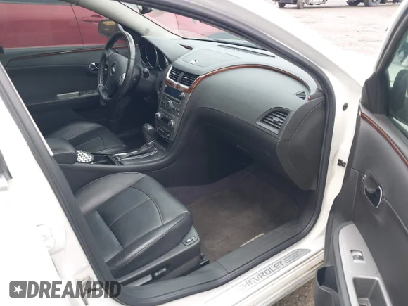 ✅ 2010 Chevrolet Malibu LTZ • VIN: 1G1ZE5EB5AF146711 • Lot: 44286365. Wystawiony na IAAI z przebiegiem 144 865 mil. Bezpłatny archiwum sprzedaży aukcyjnych z USA i szczegółowy raport historii pojazdu na DreamBid. Zdjęcie 5.
